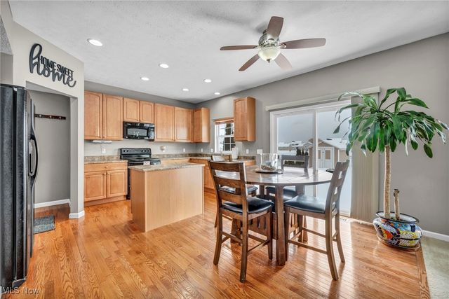 6245 W Breezeway Drive, North Ridgeville, OH 44039