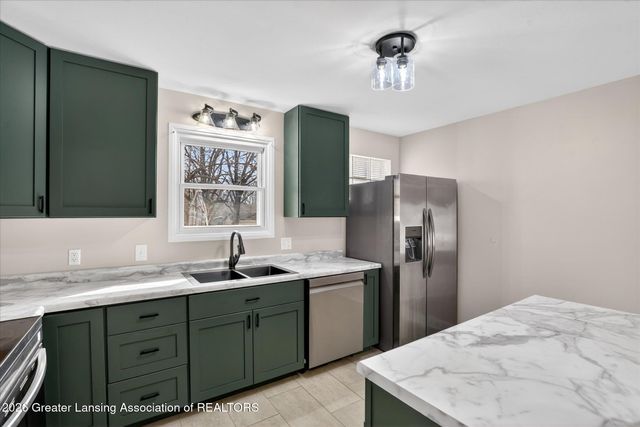 5816 Beuna Parkway, Haslett, MI 48840