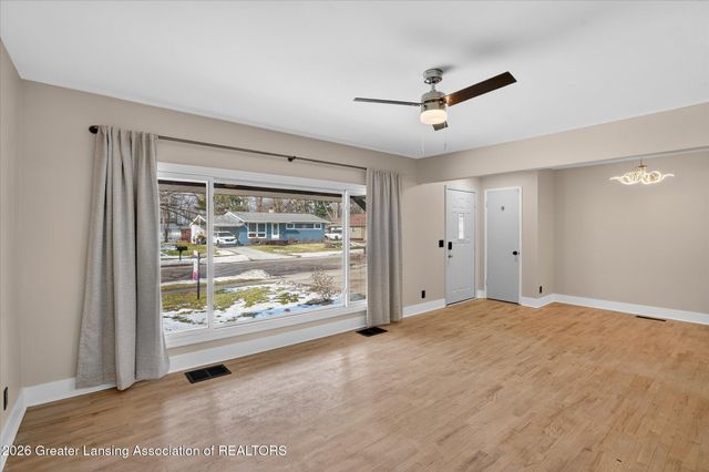 5816 Beuna Parkway, Haslett, MI 48840