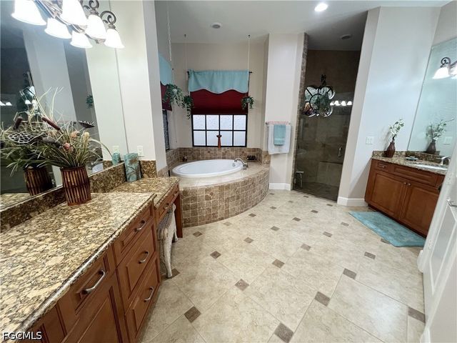 14652 Beaufort CIR, Naples, FL 34119