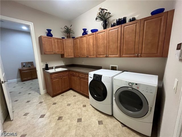 14652 Beaufort CIR, Naples, FL 34119