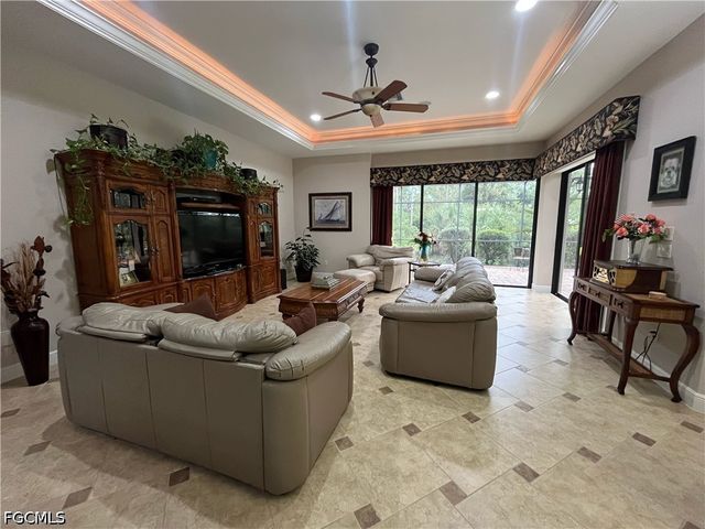 14652 Beaufort CIR, Naples, FL 34119