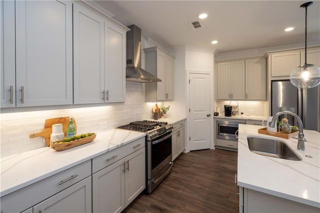 114 IveyBrooke Lane 62, Alpharetta, GA 30009