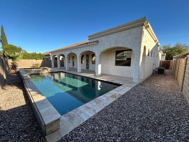 831 W Sycamore Court, Litchfield Park, AZ 85340
