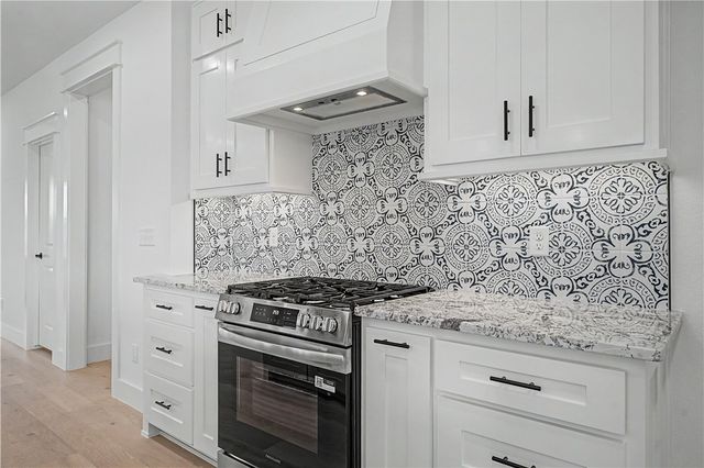 6603 SW Basswood Avenue, Bentonville, AR 72713