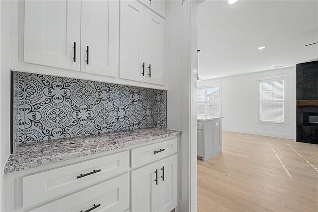 6603 SW Basswood Avenue, Bentonville, AR 72713