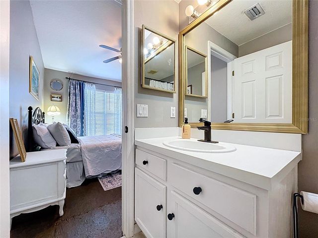 12711 SUNLAND COURT, Tampa, FL 33625