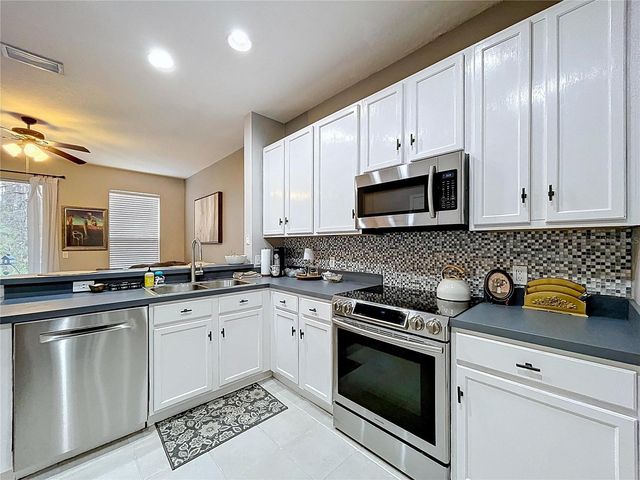 12711 SUNLAND COURT, Tampa, FL 33625