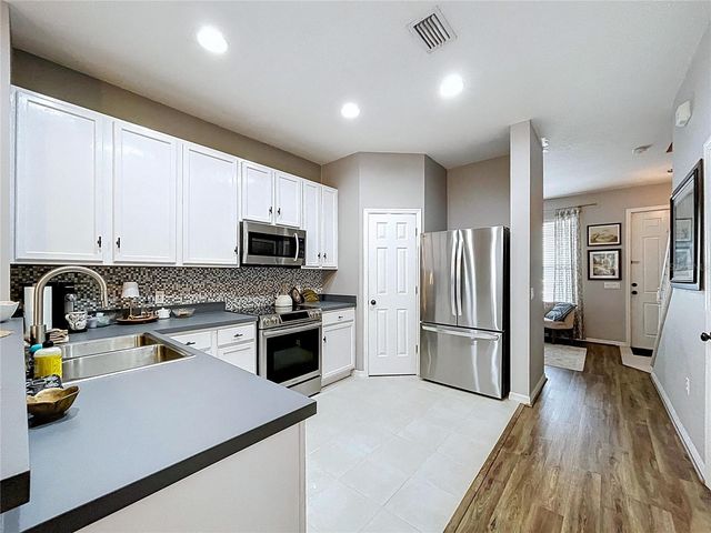 12711 SUNLAND COURT, Tampa, FL 33625