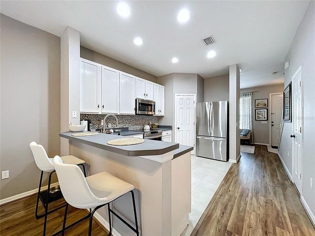 12711 SUNLAND COURT, Tampa, FL 33625