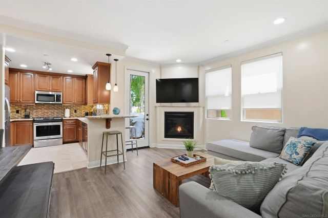 1137 FELSPAR STREET, San Diego, CA 92109