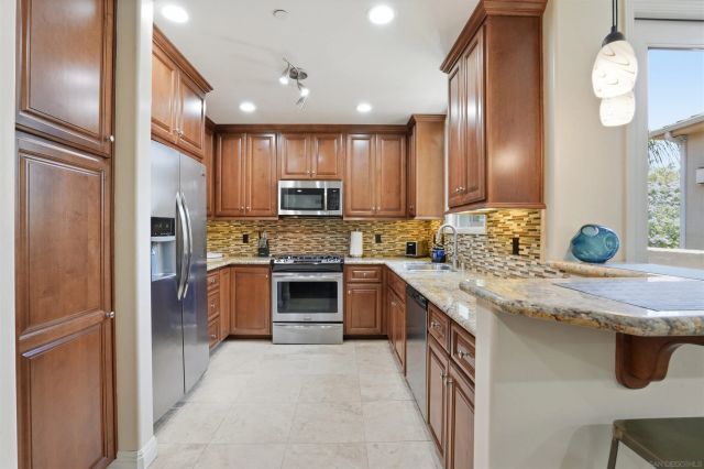 1137 FELSPAR STREET, San Diego, CA 92109