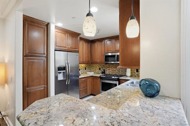 1137 FELSPAR STREET, San Diego, CA 92109