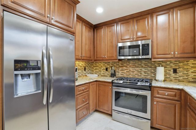1137 FELSPAR STREET, San Diego, CA 92109