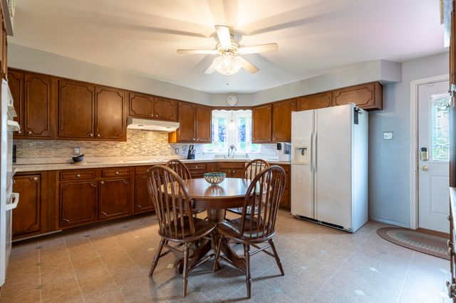 604 213th Street, Dyer, IN 46311