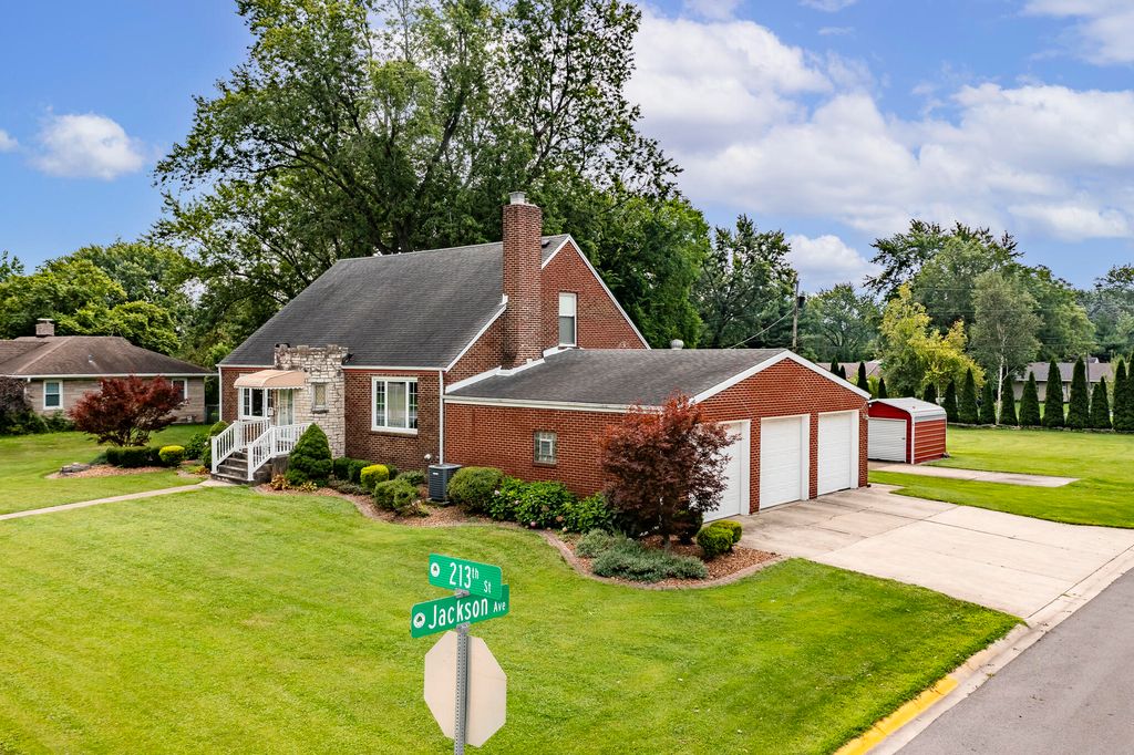 604 213th Street, Dyer, IN 46311
