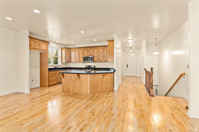 664 S SILVER LEAF DR, Mapleton, UT 84664