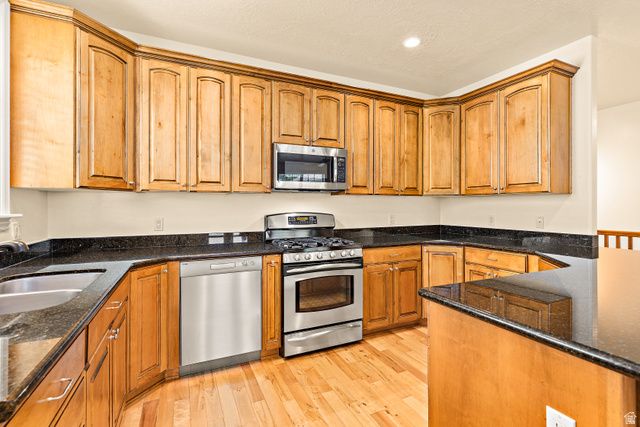 664 S SILVER LEAF DR, Mapleton, UT 84664