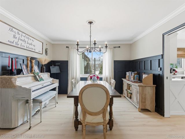 11829 N CANTON CENTER Road, Plymouth, MI 48170