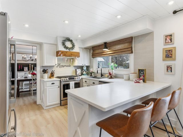 11829 N CANTON CENTER Road, Plymouth, MI 48170