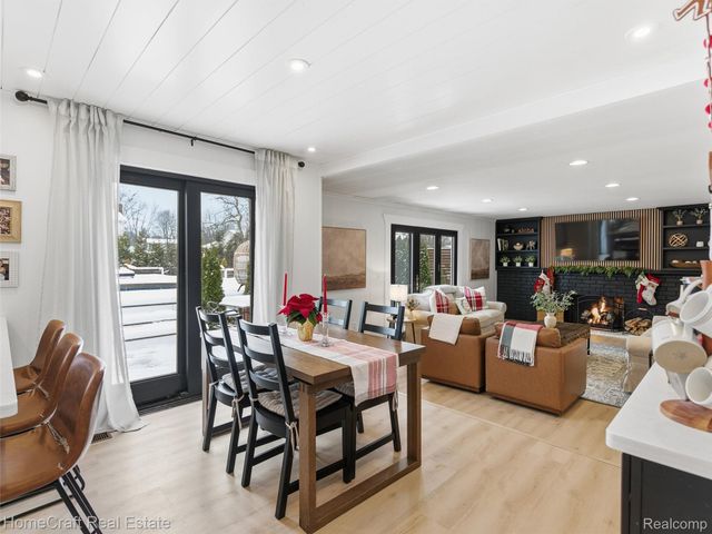 11829 N CANTON CENTER Road, Plymouth, MI 48170