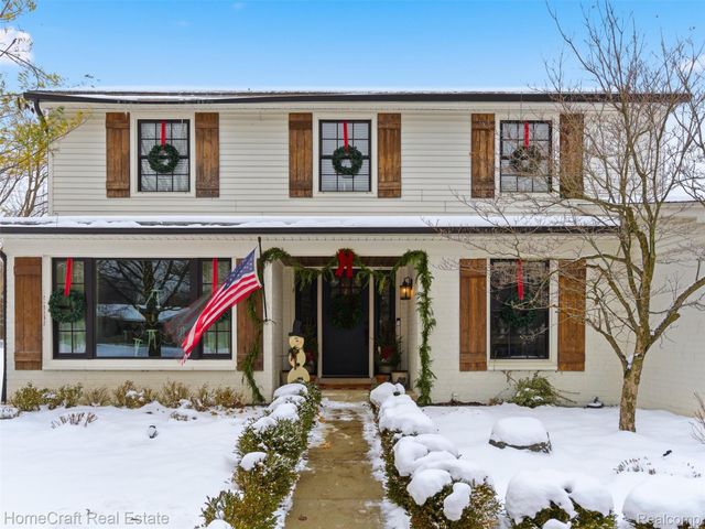 11829 N CANTON CENTER Road, Plymouth, MI 48170