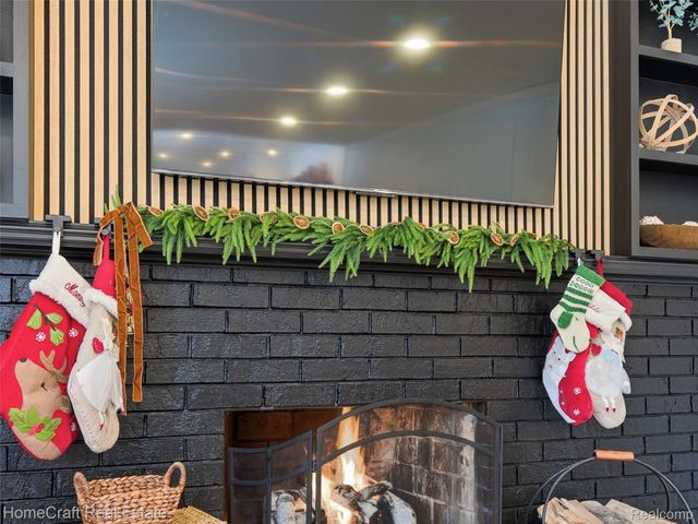 11829 N CANTON CENTER Road, Plymouth, MI 48170