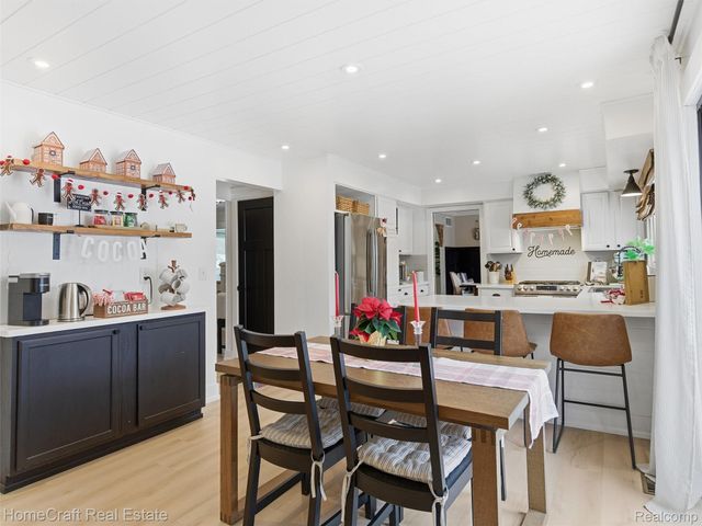 11829 N CANTON CENTER Road, Plymouth, MI 48170