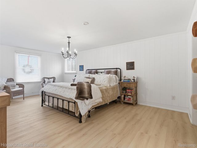 11829 N CANTON CENTER Road, Plymouth, MI 48170