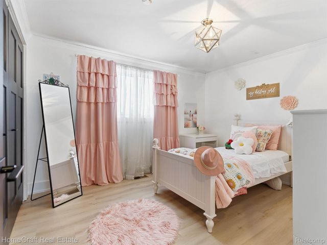 11829 N CANTON CENTER Road, Plymouth, MI 48170