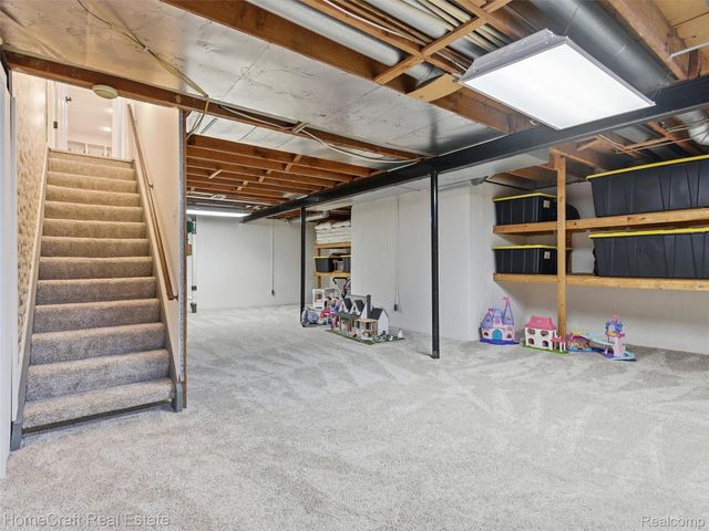 11829 N CANTON CENTER Road, Plymouth, MI 48170