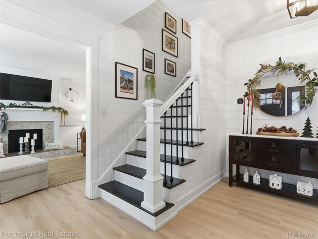 11829 N CANTON CENTER Road, Plymouth, MI 48170