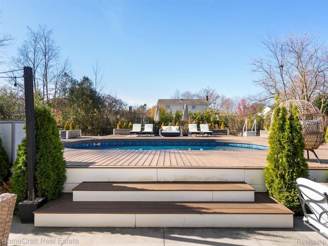 11829 N CANTON CENTER Road, Plymouth, MI 48170