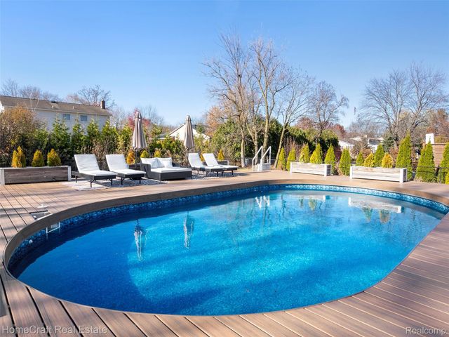 11829 N CANTON CENTER Road, Plymouth, MI 48170