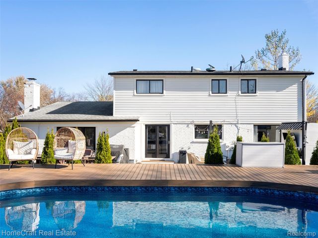 11829 N CANTON CENTER Road, Plymouth, MI 48170