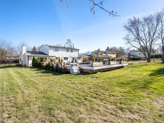 11829 N CANTON CENTER Road, Plymouth, MI 48170