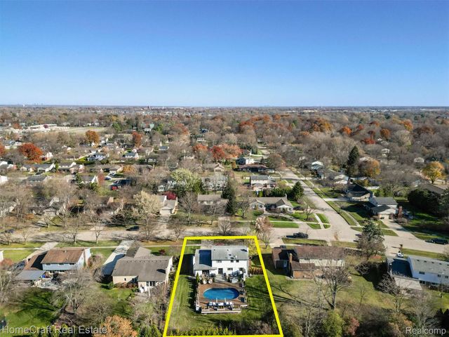 11829 N CANTON CENTER Road, Plymouth, MI 48170