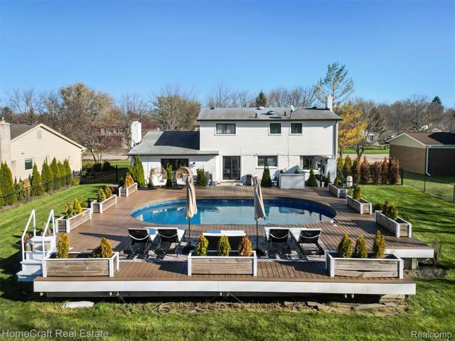 11829 N CANTON CENTER Road, Plymouth, MI 48170