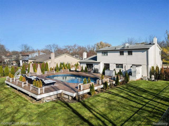 11829 N CANTON CENTER Road, Plymouth, MI 48170