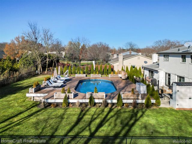 11829 N CANTON CENTER Road, Plymouth, MI 48170