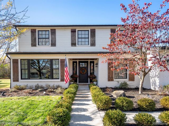 11829 N CANTON CENTER Road, Plymouth, MI 48170