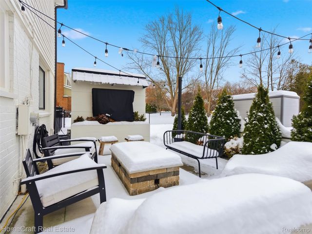 11829 N CANTON CENTER Road, Plymouth, MI 48170