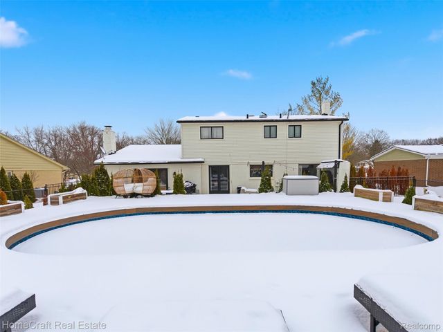 11829 N CANTON CENTER Road, Plymouth, MI 48170