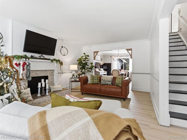 11829 N CANTON CENTER Road, Plymouth, MI 48170