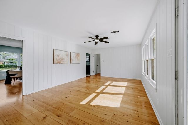 301 Pasadena Pl, Corpus Christi, TX 78411