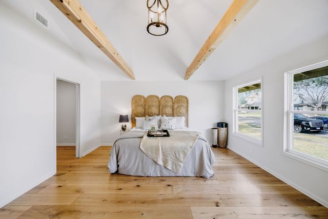 301 Pasadena Pl, Corpus Christi, TX 78411