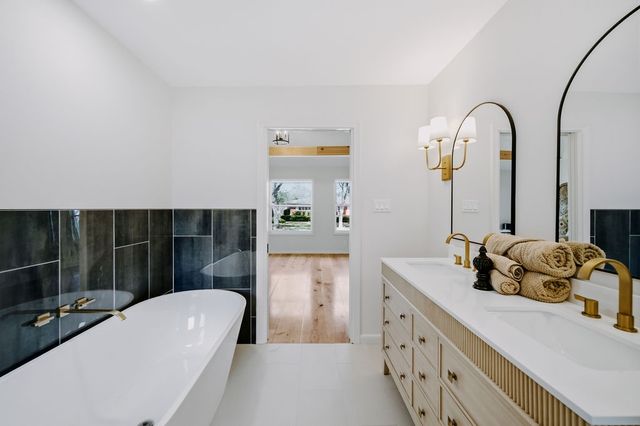 301 Pasadena Pl, Corpus Christi, TX 78411