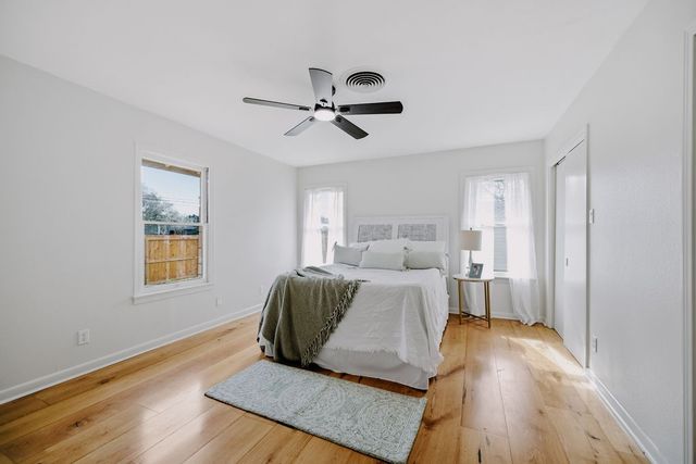 301 Pasadena Pl, Corpus Christi, TX 78411