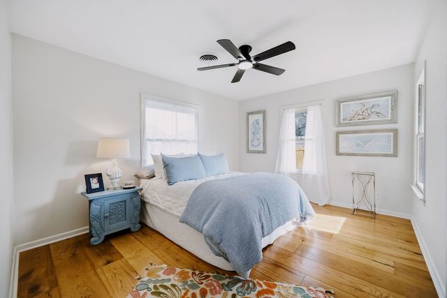 301 Pasadena Pl, Corpus Christi, TX 78411