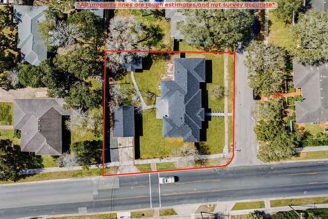 301 Pasadena Pl, Corpus Christi, TX 78411